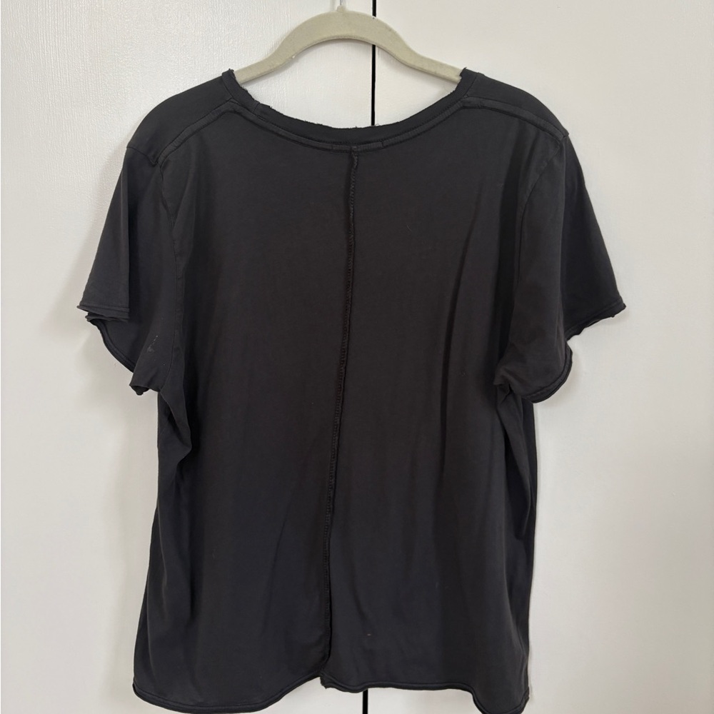 Urban Outfitters Black Graphic Tee - Picture 2 of 2
